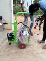CG - Trolley Milking Machine - Image 2